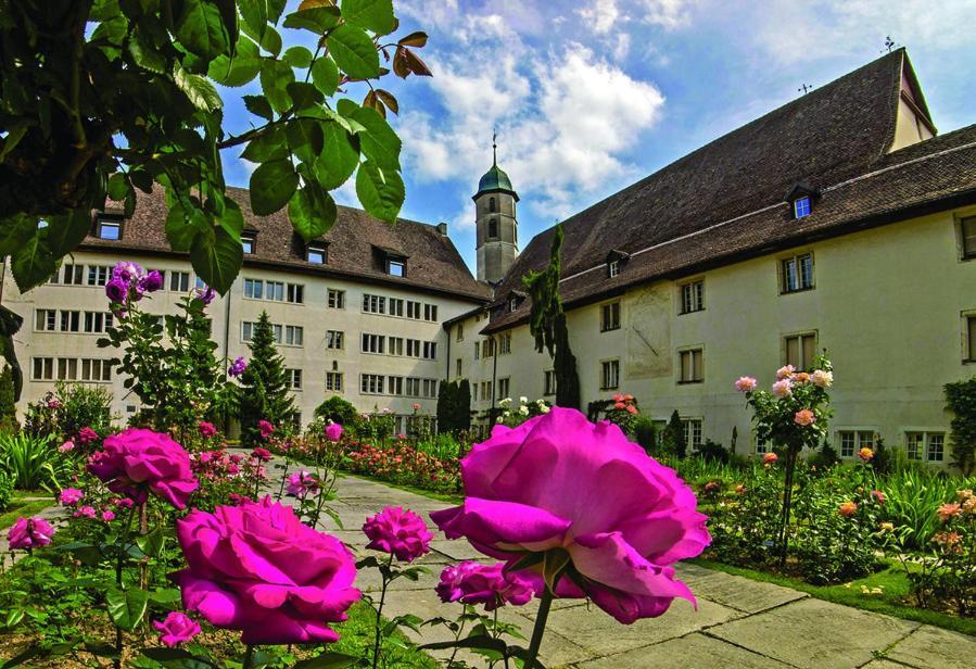 Vivez Un Conte De Fee Dans La Piece Ronde D'Une Tour Medievale Porrentruy Exterior photo
